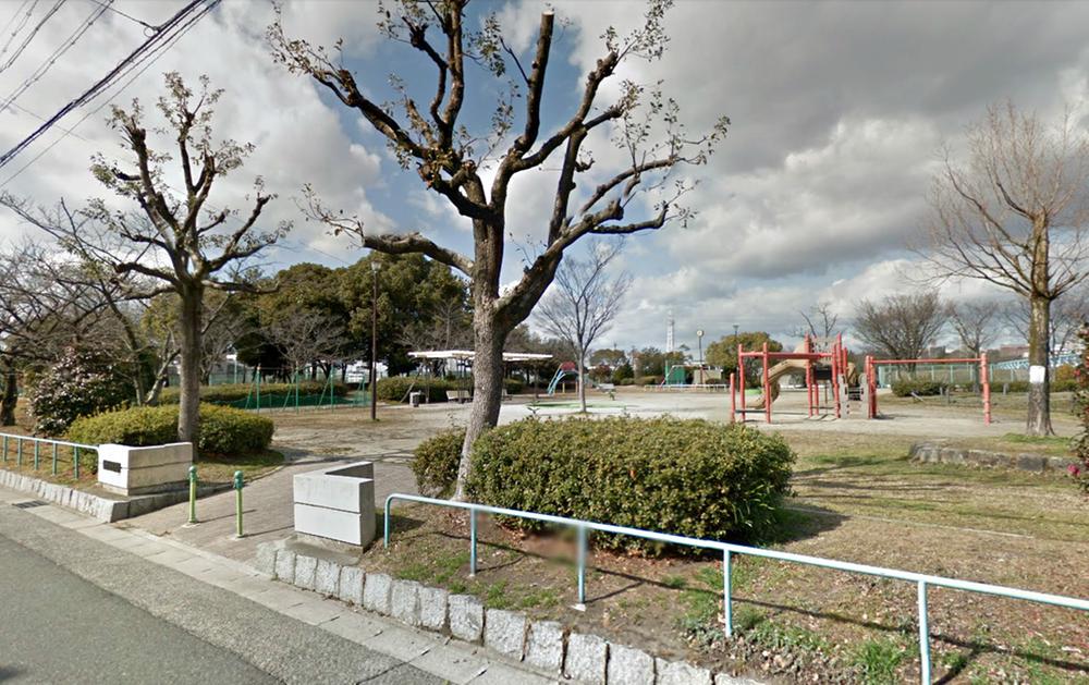 park. 303m until Shitashijo park