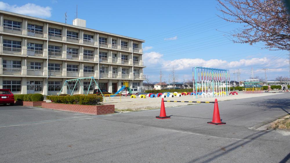 Primary school. Kasugai 868m up to municipal Shinohara Elementary School
