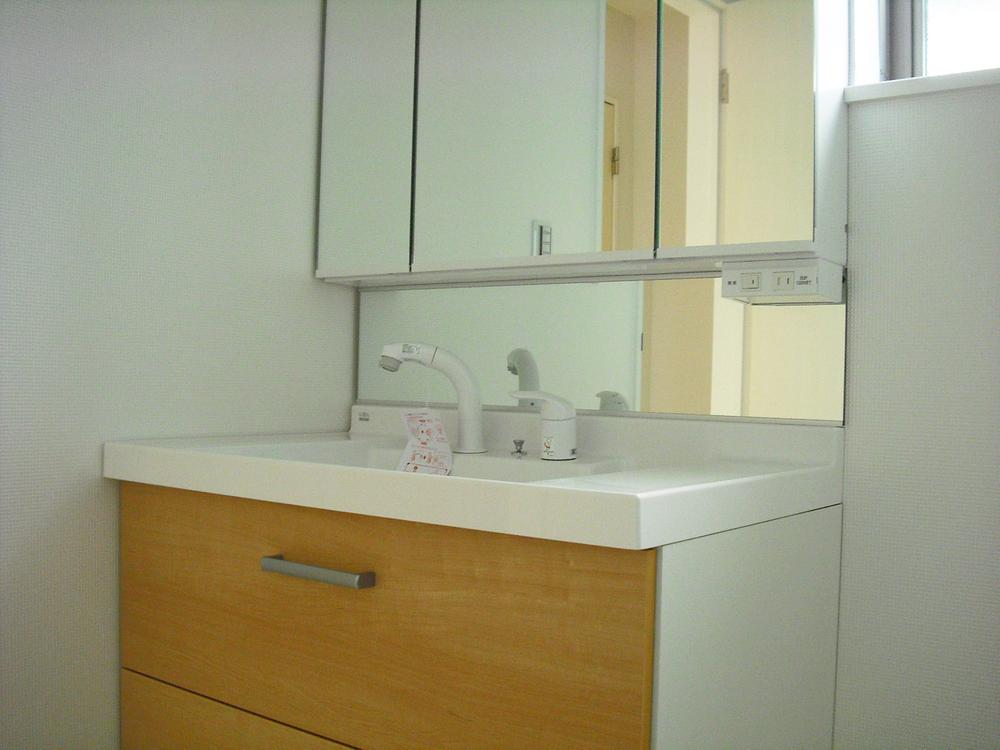 Wash basin, toilet. Bathroom vanity