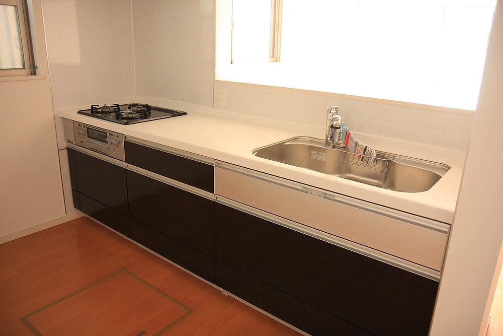 Same specifications photo (kitchen)