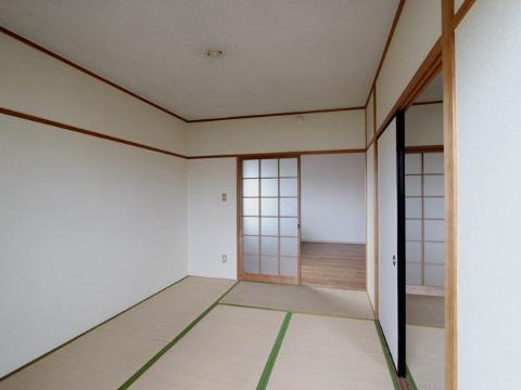 Other room space. Southwest Japanese-style room