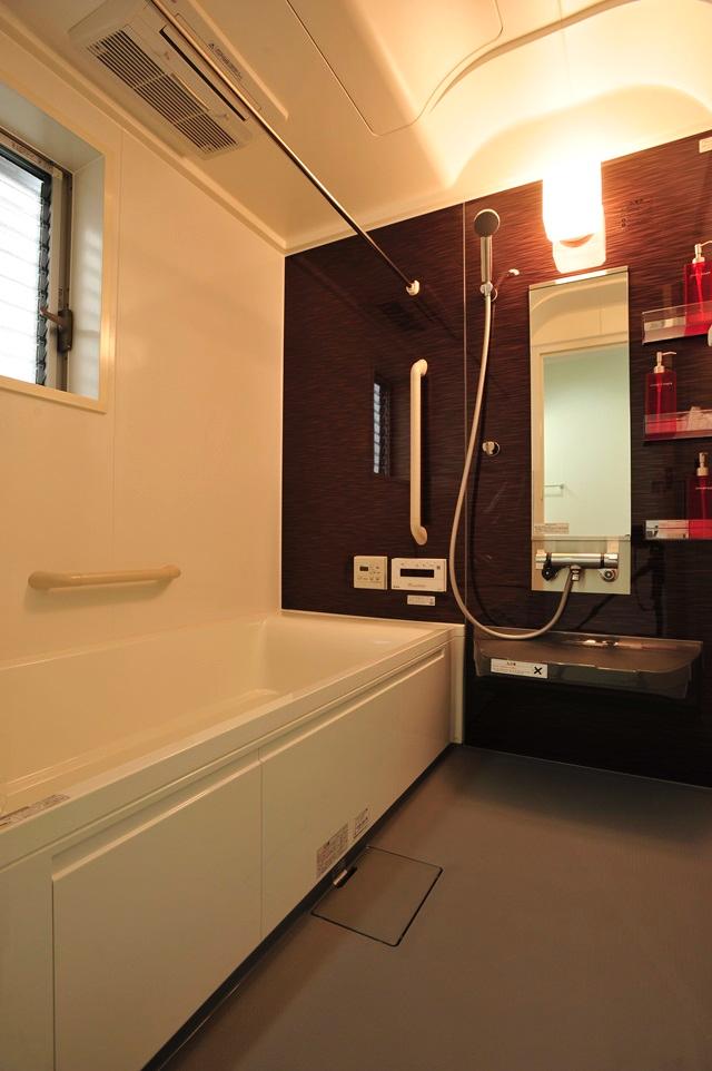 Same specifications photo (bathroom). Model house photo