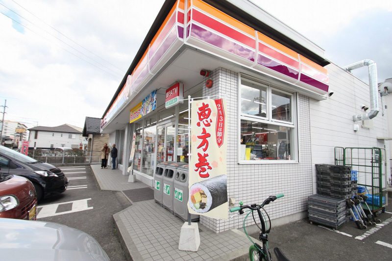 Convenience store. 43m to Circle K Shikatsu Shimizu store (convenience store)