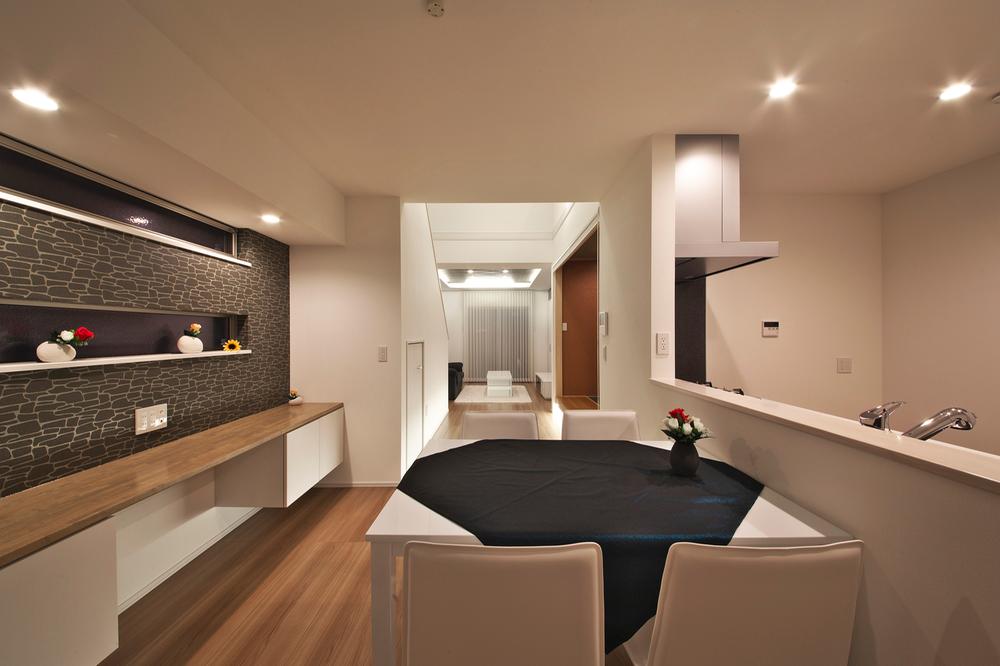 Building plan example (Perth ・ Introspection). Example of construction (dining, kitchen, PC counter)