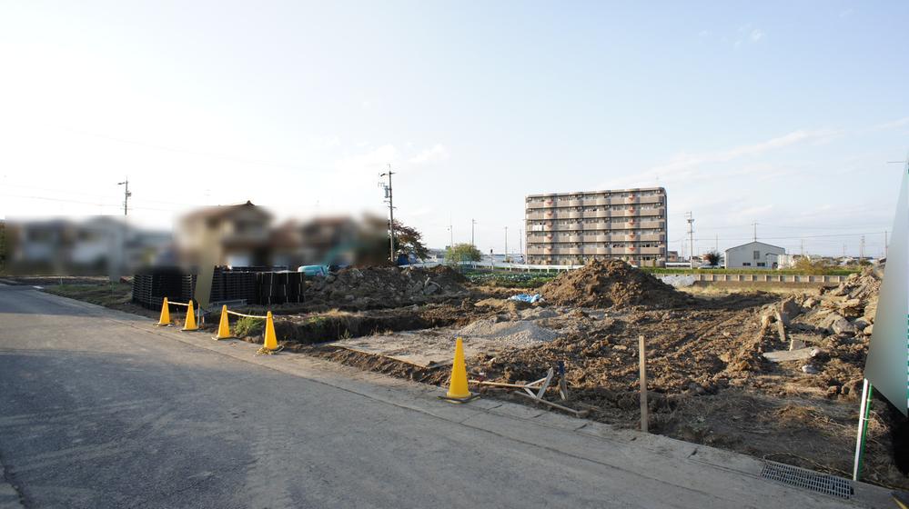 Local appearance photo. Local (11 May 2013) Shooting