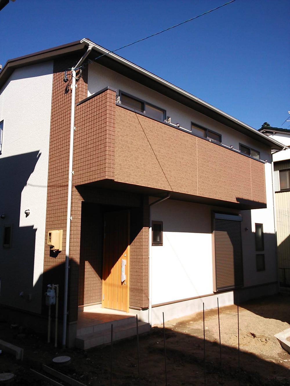 Local appearance photo. Local (10 May 2013) Shooting