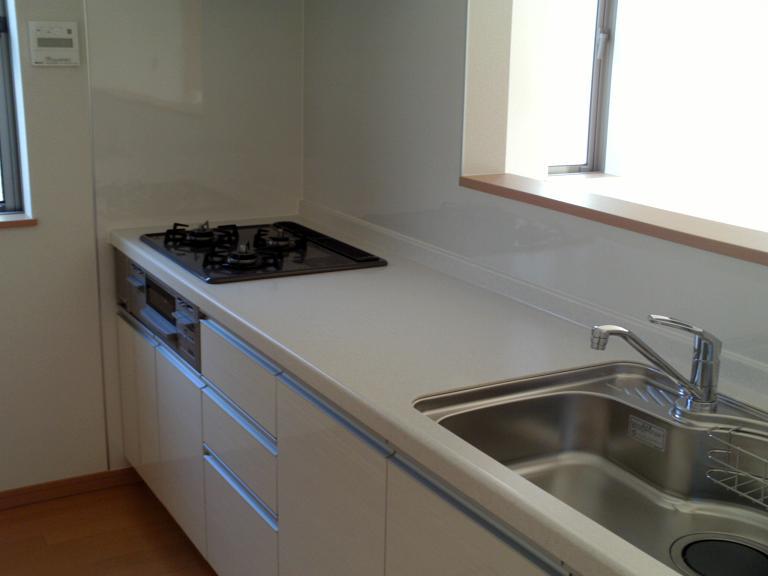 Kitchen. Underfloor Storage also with storage convenient kitchen (same specifications)