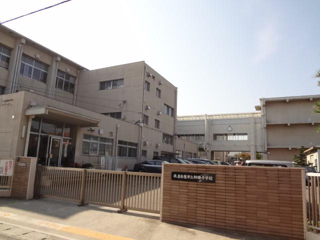 Primary school. 345m to the north of Nagoya Municipal Shikatsu Elementary School