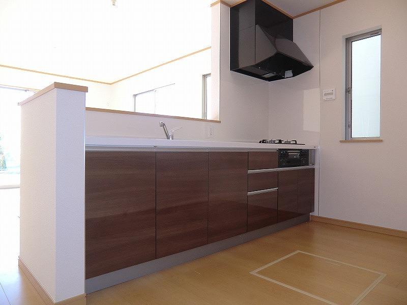 Kitchen. Local (12 May 2013) Shooting