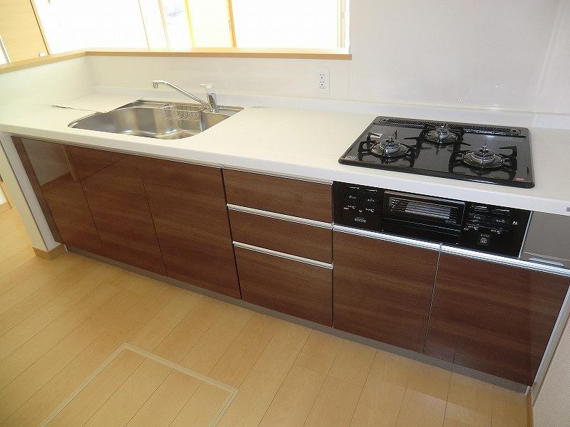 Kitchen. Local (12 May 2013) Shooting