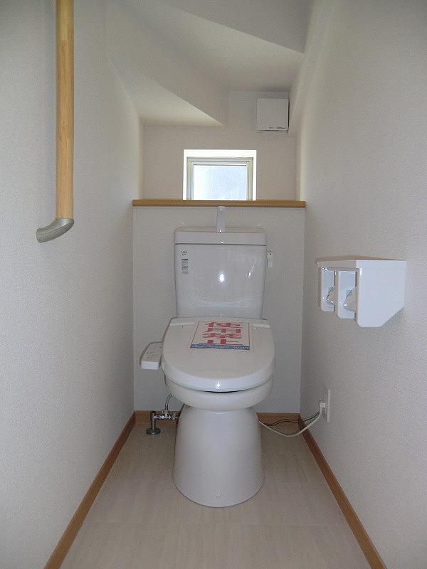 Toilet. Local (12 May 2013) Shooting