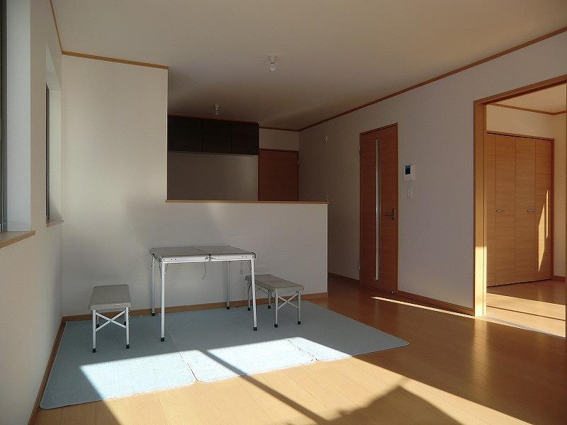 Living. Local (12 May 2013) Shooting