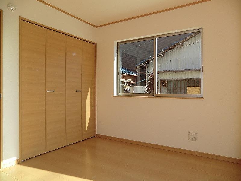 Non-living room. Local (12 May 2013) Shooting