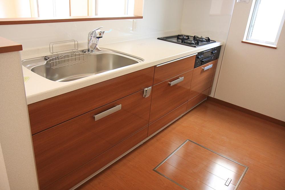 Same specifications photo (kitchen)