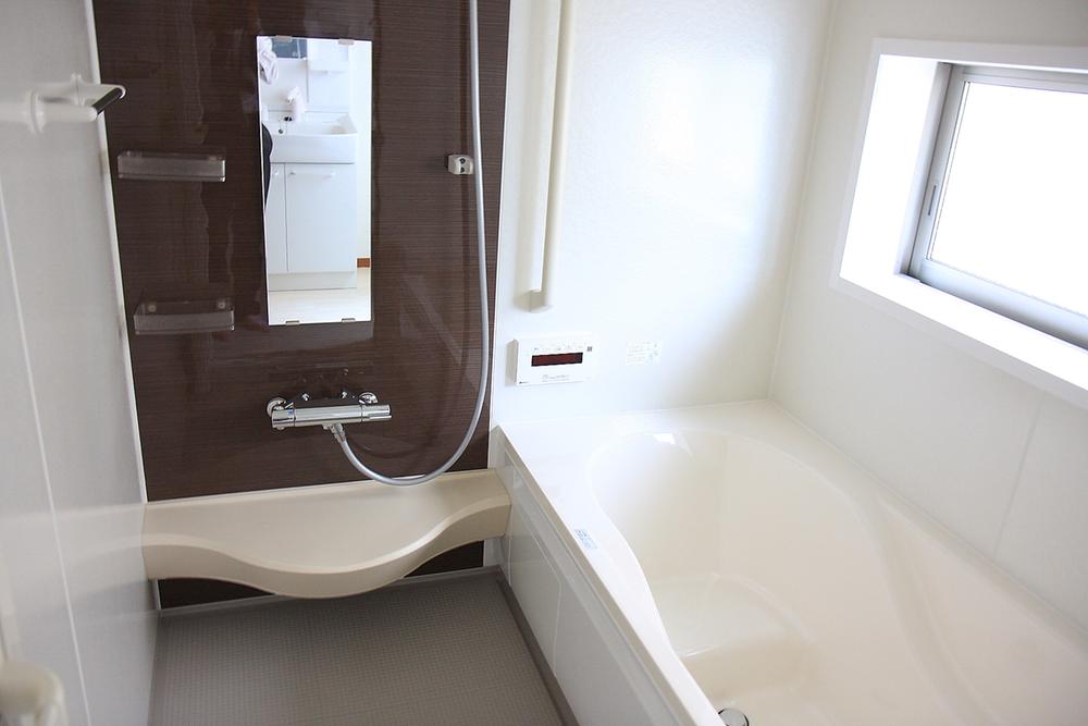 Same specifications photo (bathroom)