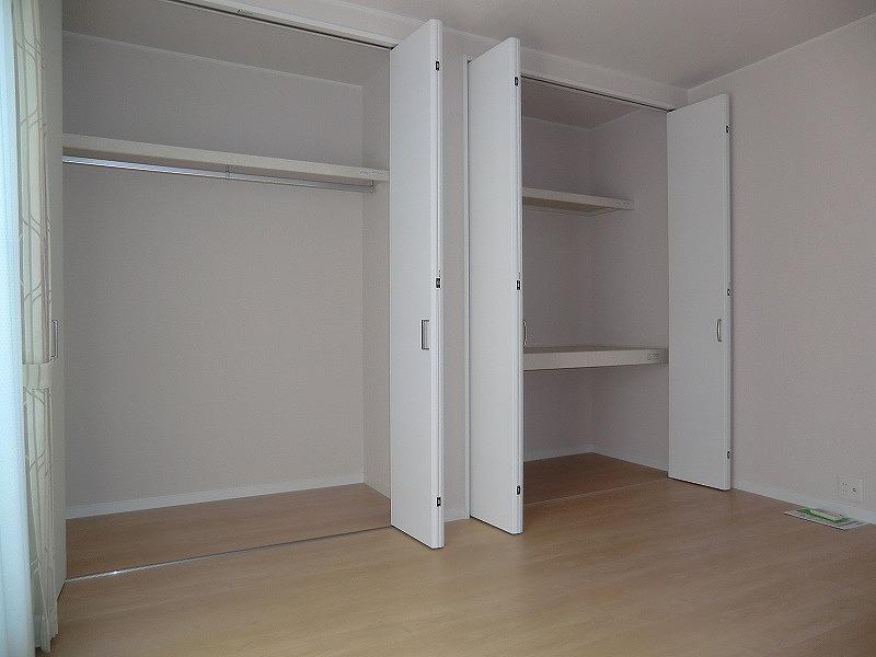 Non-living room. Local (September 2013) Shooting