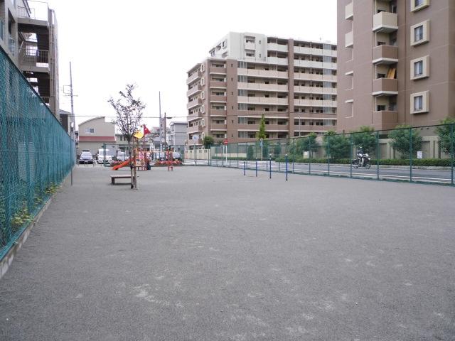 Other. Nishinoho three chome area children amusement a 3-minute walk (190m)