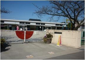 park. Yakushiji 160m to children amusement