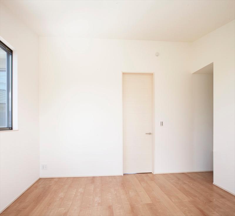 Non-living room. Building D Master Bedroom Open bedroom with a gradient ceiling! 