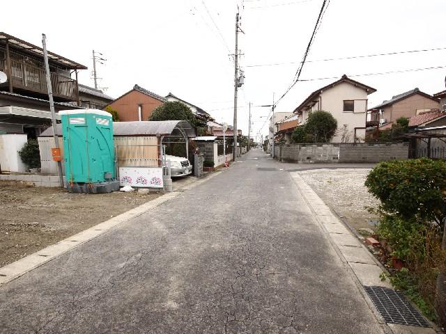 Other local. Frontal road