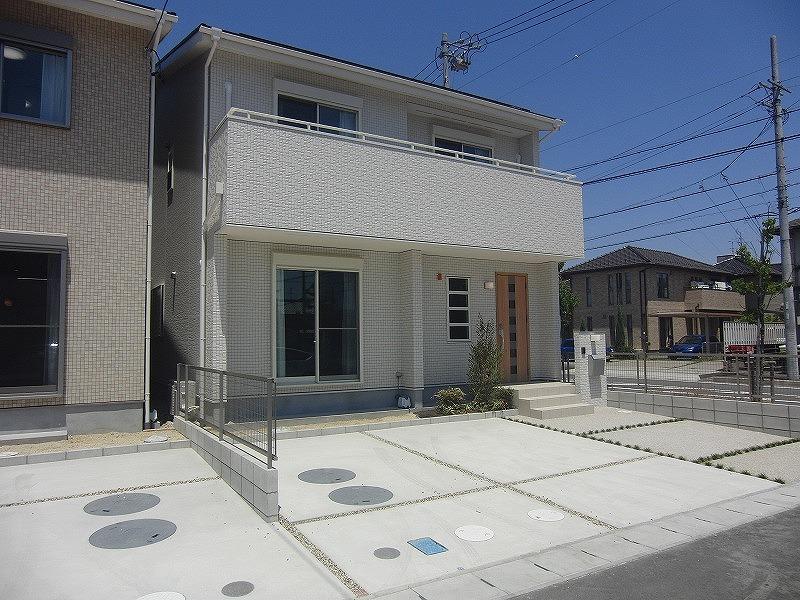 Local appearance photo. Room (May 2013) shooting shadow