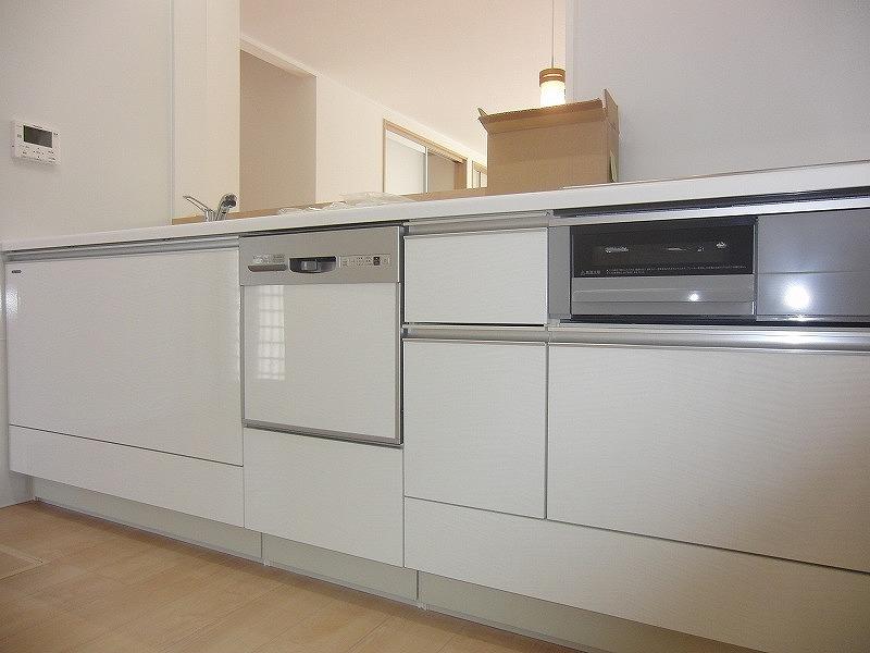 Kitchen. Room (May 2013) Shooting