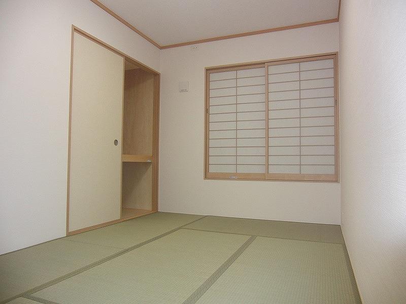 Non-living room. Room (May 2013) Shooting