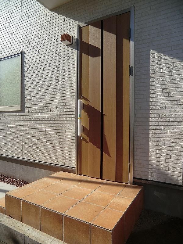 Entrance. Local (12 May 2013) Shooting