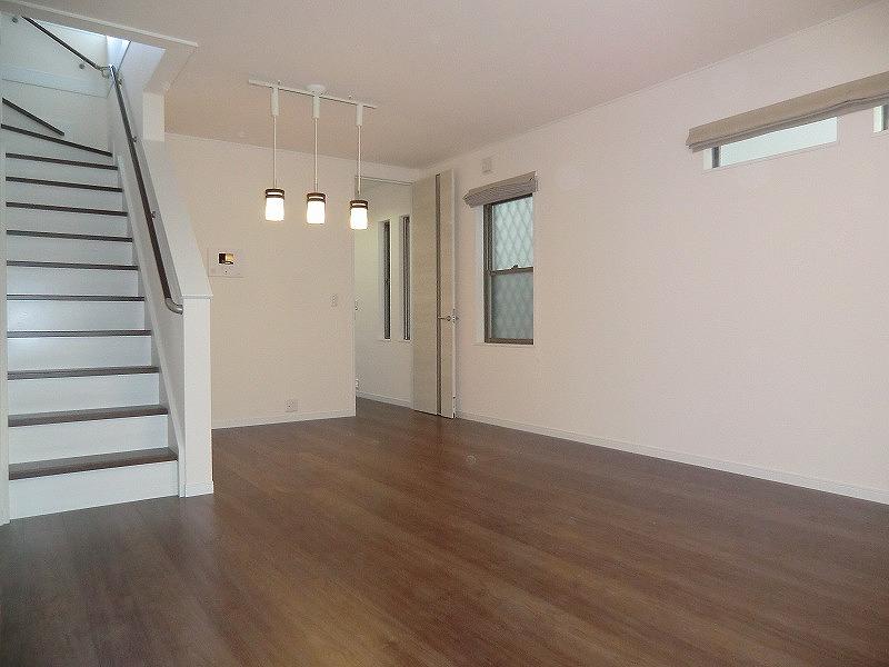 Living. Local (September 2013) Shooting