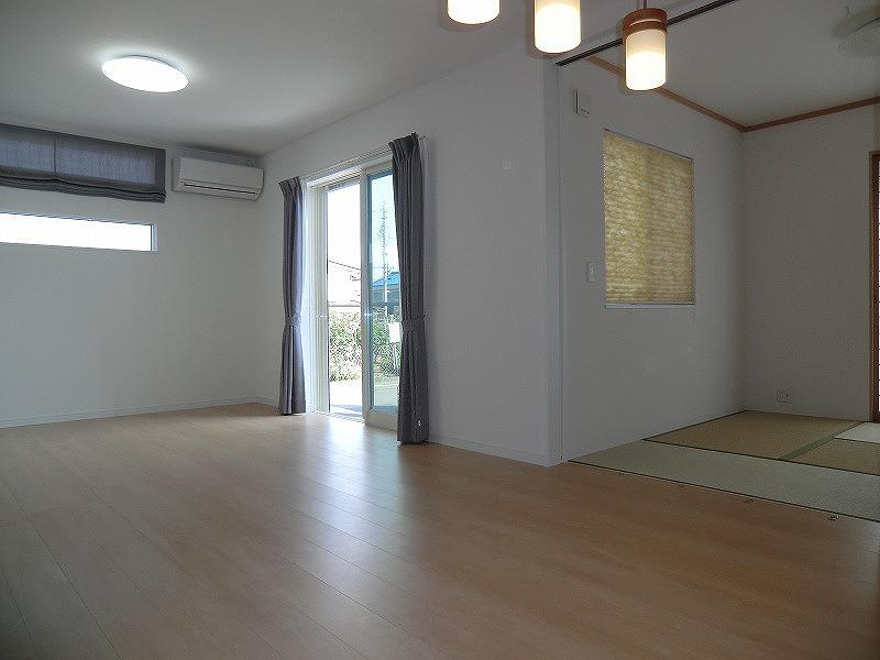 Living. Local (September 2013) Shooting