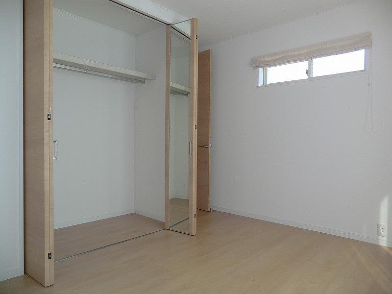 Non-living room. Local (September 2013) Shooting