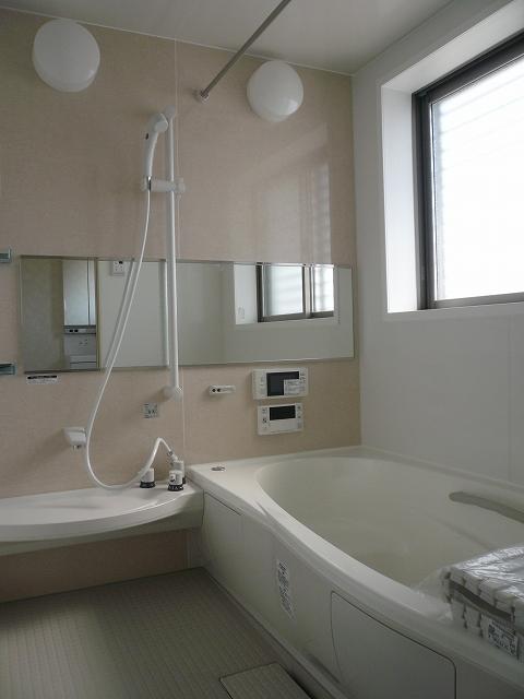 Bathroom. Mist sauna ・ Bathroom with a feeling of opening of the bathroom TV with