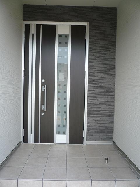 Entrance. Entrance insulation parent-child door