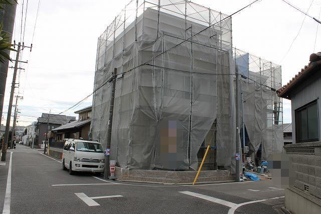 Local appearance photo. Local (12 May 2013) Shooting