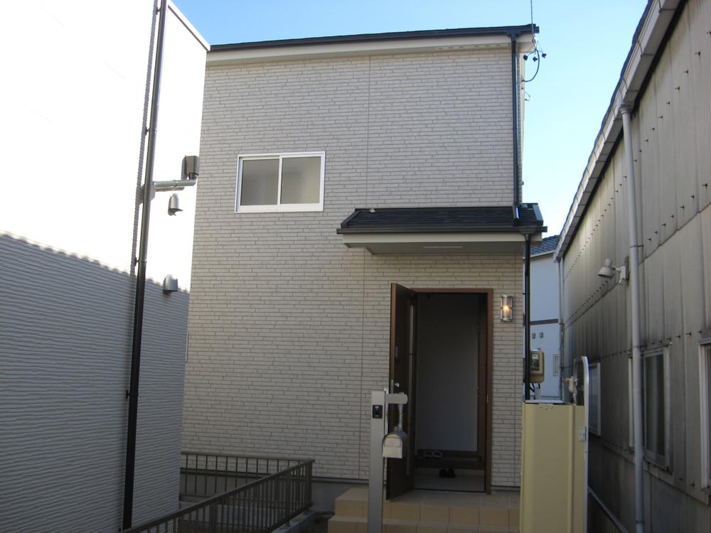 Local appearance photo. 12 / 20 Completion