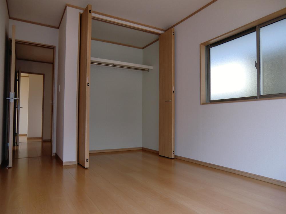Non-living room. ◇ Western-style ◇  Bright Western-style in the south  There is all the living room closet