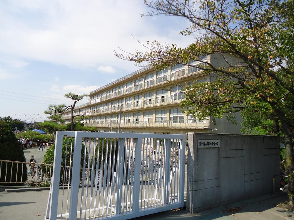 Primary school. Kiyosu to elementary school 1200m