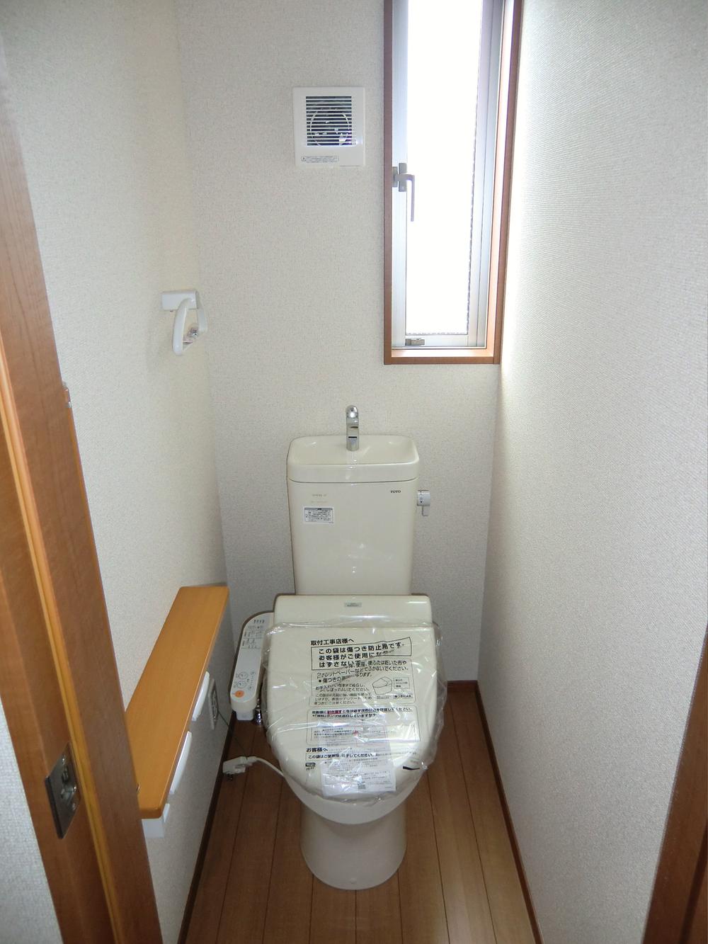 Toilet. ◇ toilet ◇  1st floor ・ Second floor Bidet ・ With auto-off function 