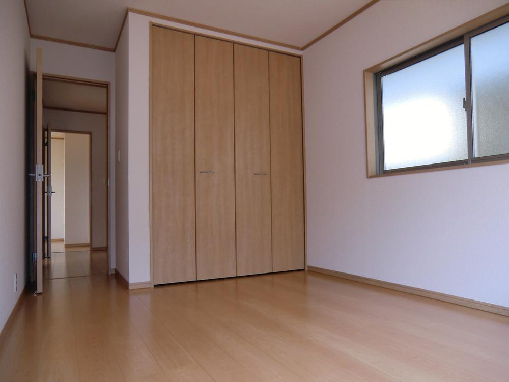 Non-living room. ◇ Western-style ◇  6.5 Pledge  Yang per well in the south! !   All room storage