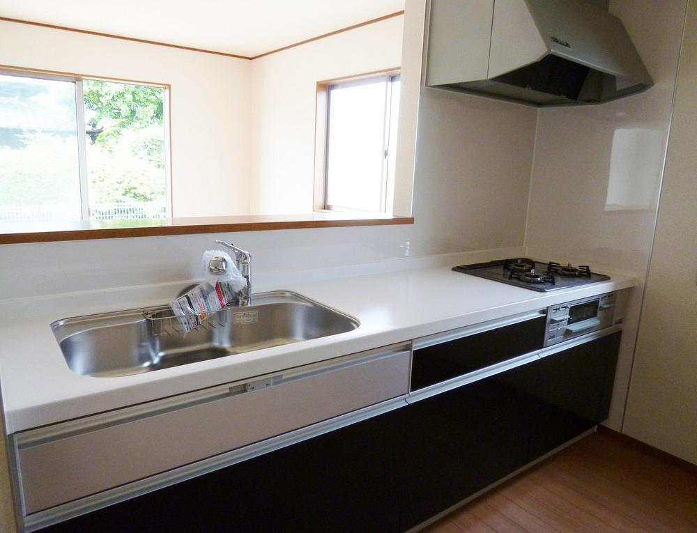 Same specifications photo (kitchen)