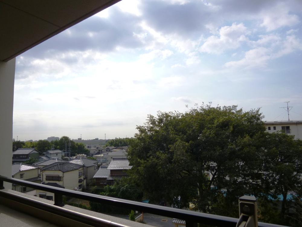 View photos from the dwelling unit. This view photos from the balcony (10 May 2013) Shooting