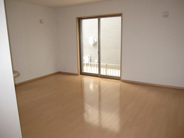 Same specifications photos (living). (1 Building) same specification