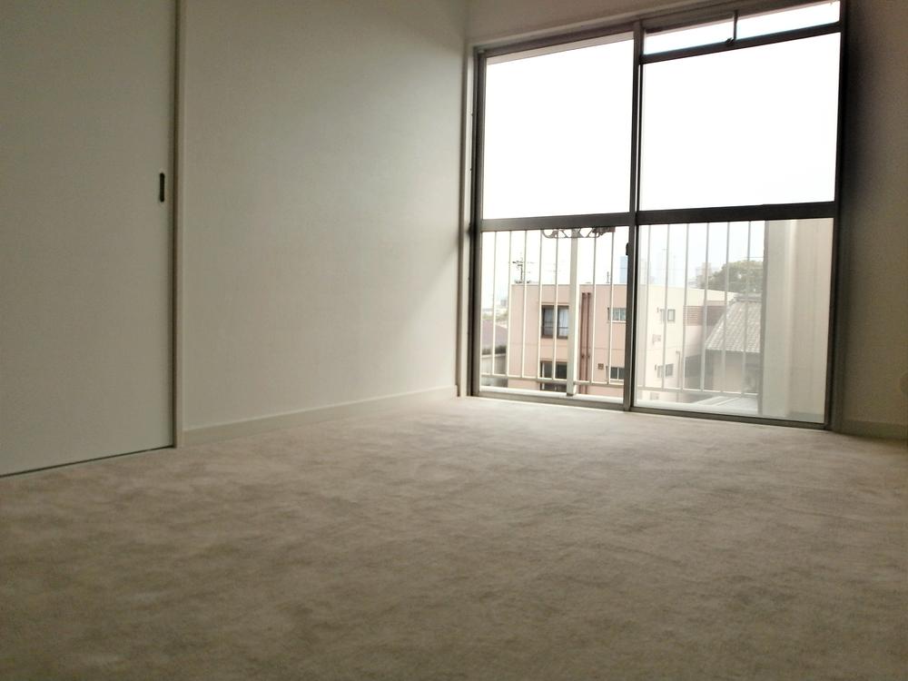 Non-living room. Indoor (10 May 2013) Shooting