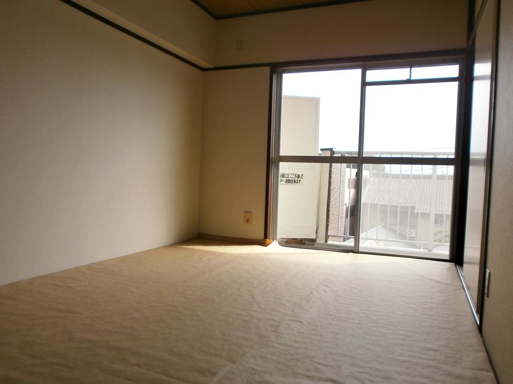 Non-living room. Indoor (10 May 2013) Shooting