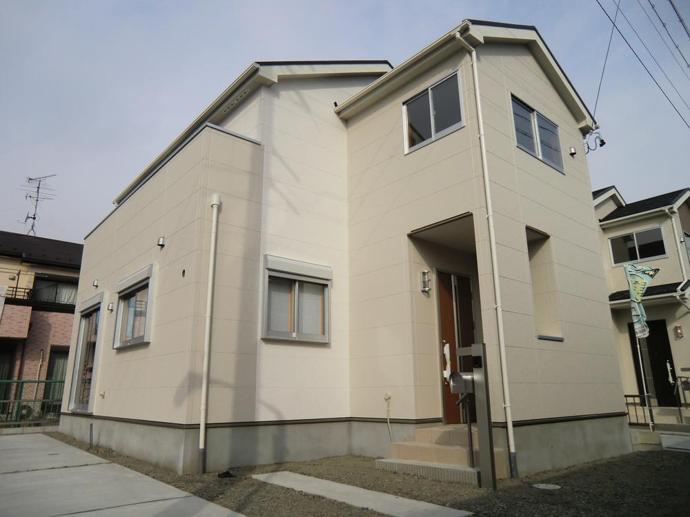Local appearance photo. ◇ 3 Building ◇  Imposing completed! ! You can preview tour (of weekday visit also OK)  All rooms south, Yang per good! !   Parking two OK  Tsuzukiai 20.25 Pledge  Local (December 12, 2013) Shooting
