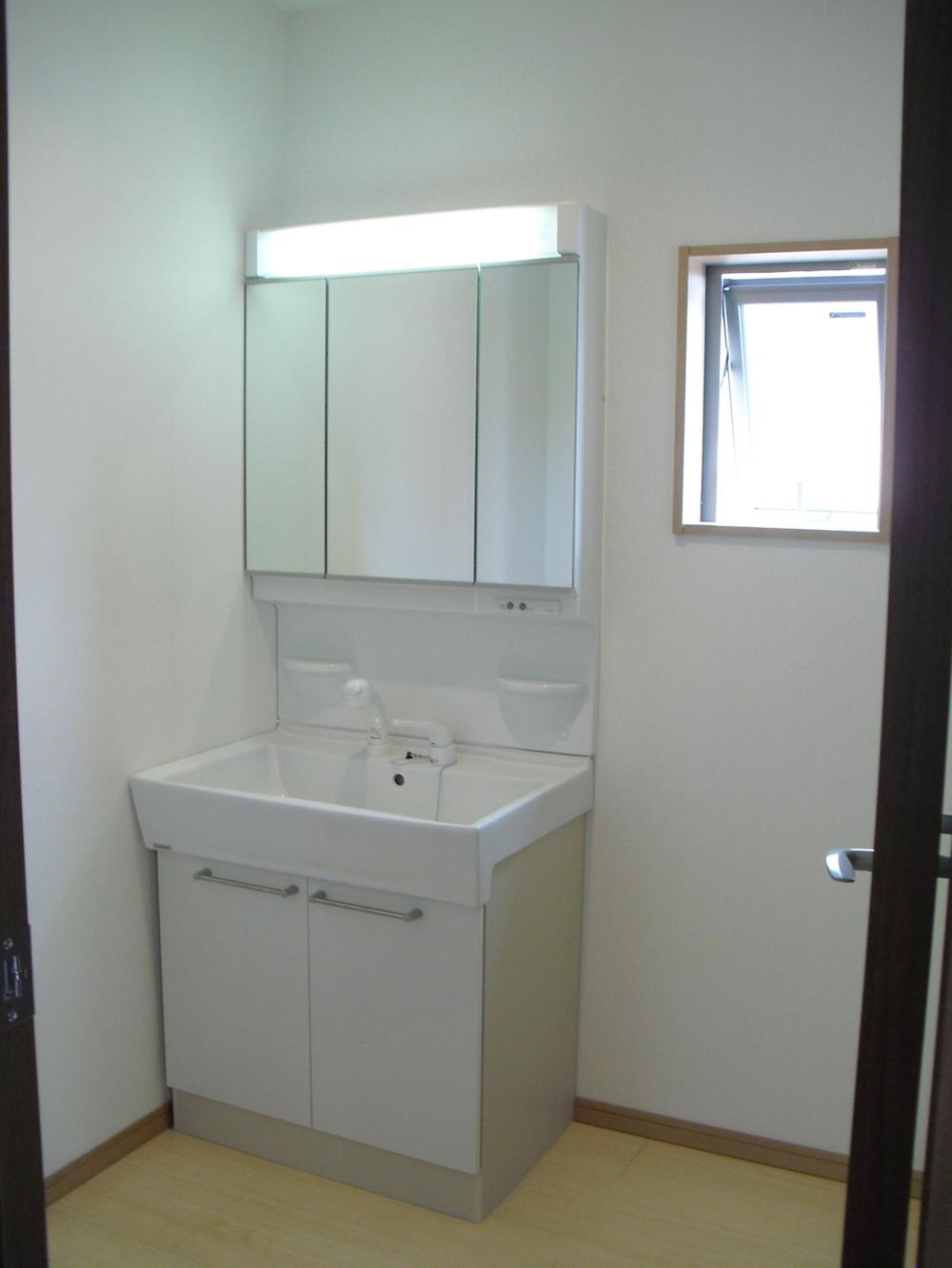 Wash basin, toilet. Same specifications