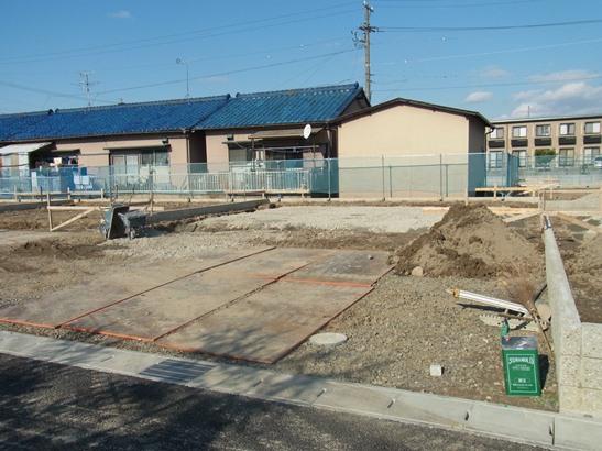 Local appearance photo. Local (12 May 2013) Shooting