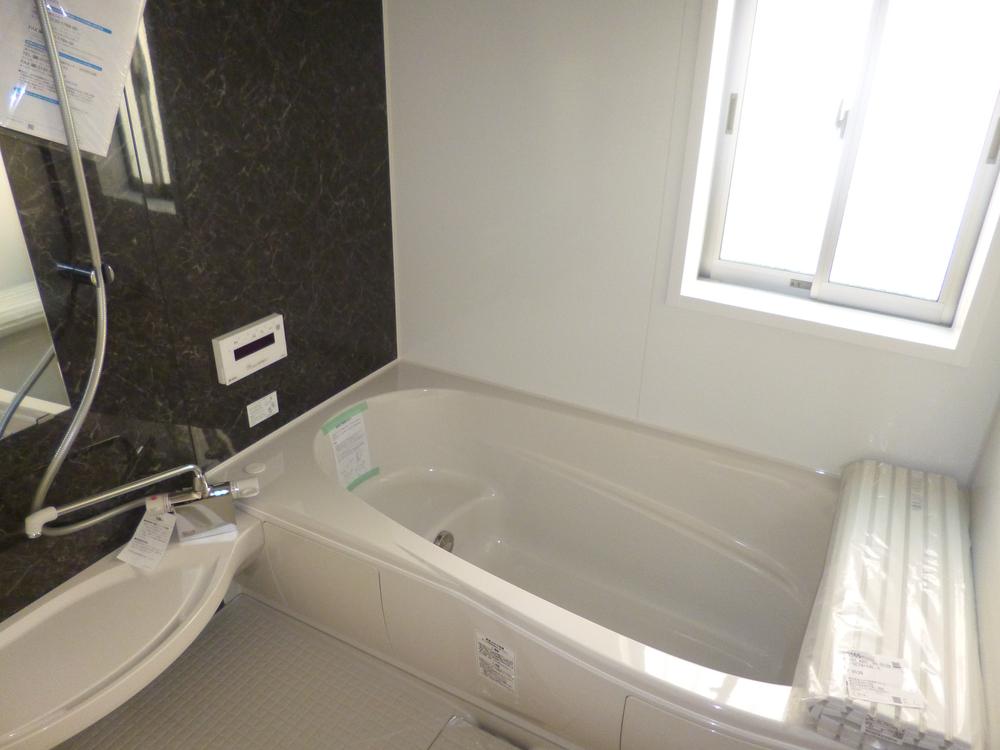 Same specifications photo (bathroom). * Different from the actual ones