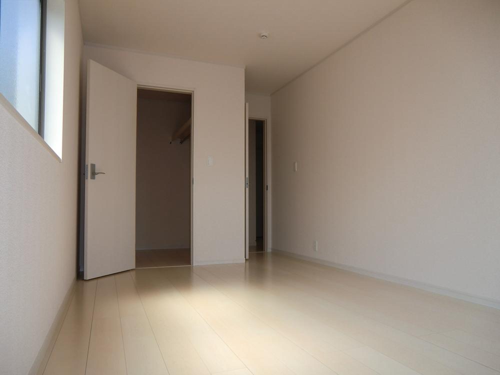 Non-living room. ◇ Western-style ◇  8 pledge  Bright Western-style in the south  Walk-in closet