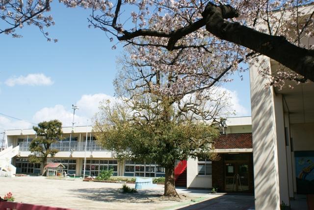 kindergarten ・ Nursery. Kiyosu Municipal Nishibiwashima 1193m until the first kindergarten